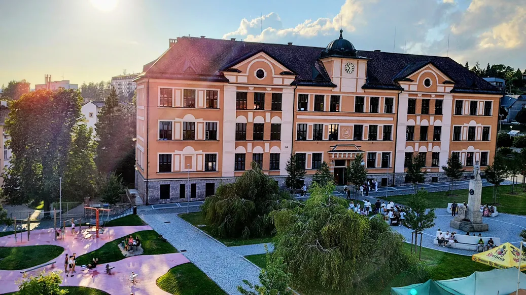 Objevujte🔎, učte se📖, tvořte🛠️!